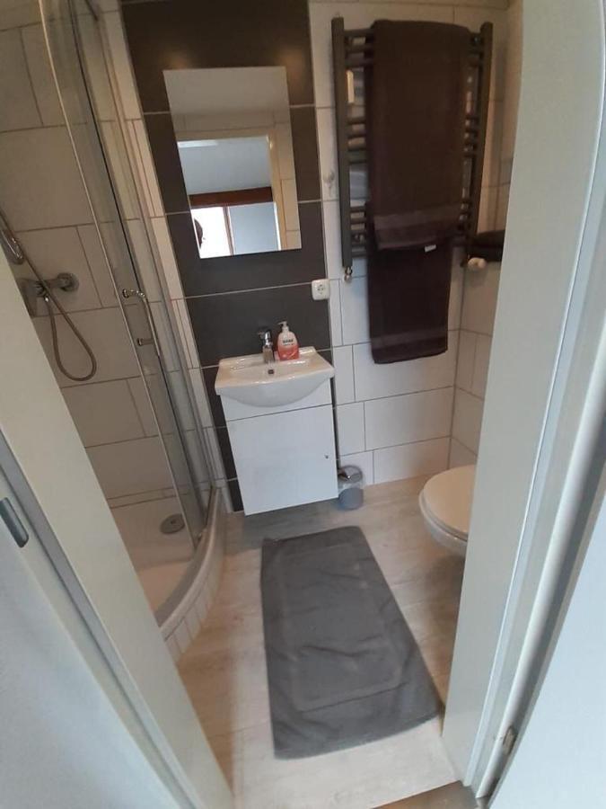 Studio Apartment Alsdorf Exteriör bild
